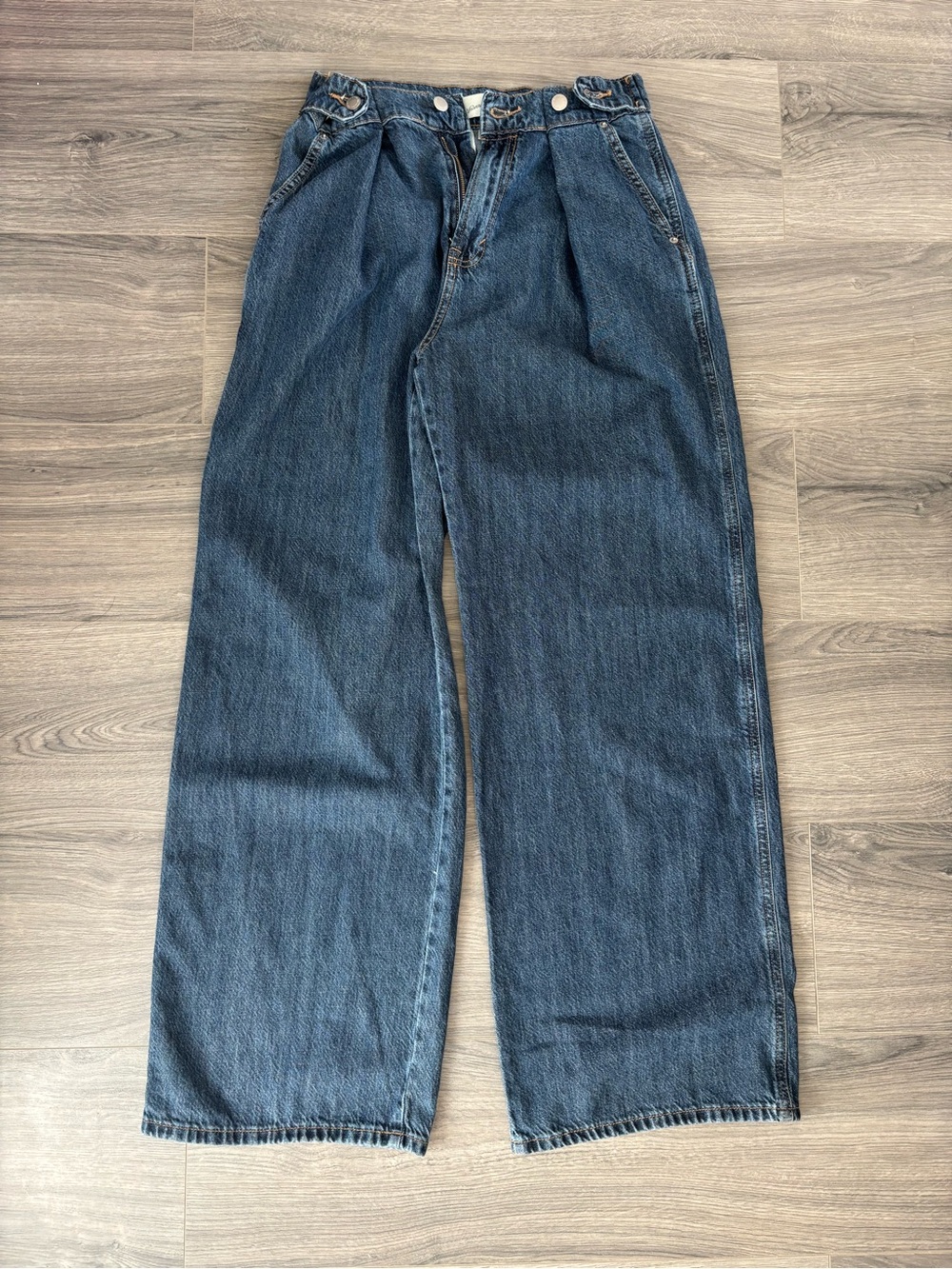 Universal Thread Women’s Relaxed Wide-Leg Jeans - Dark Blue